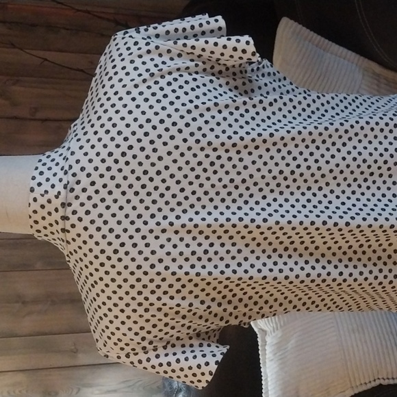 Adrianna Papell Polka dot Tie Flutter Sleeve Top L Short Sleeve White Blouse - Picture 5 of 9
